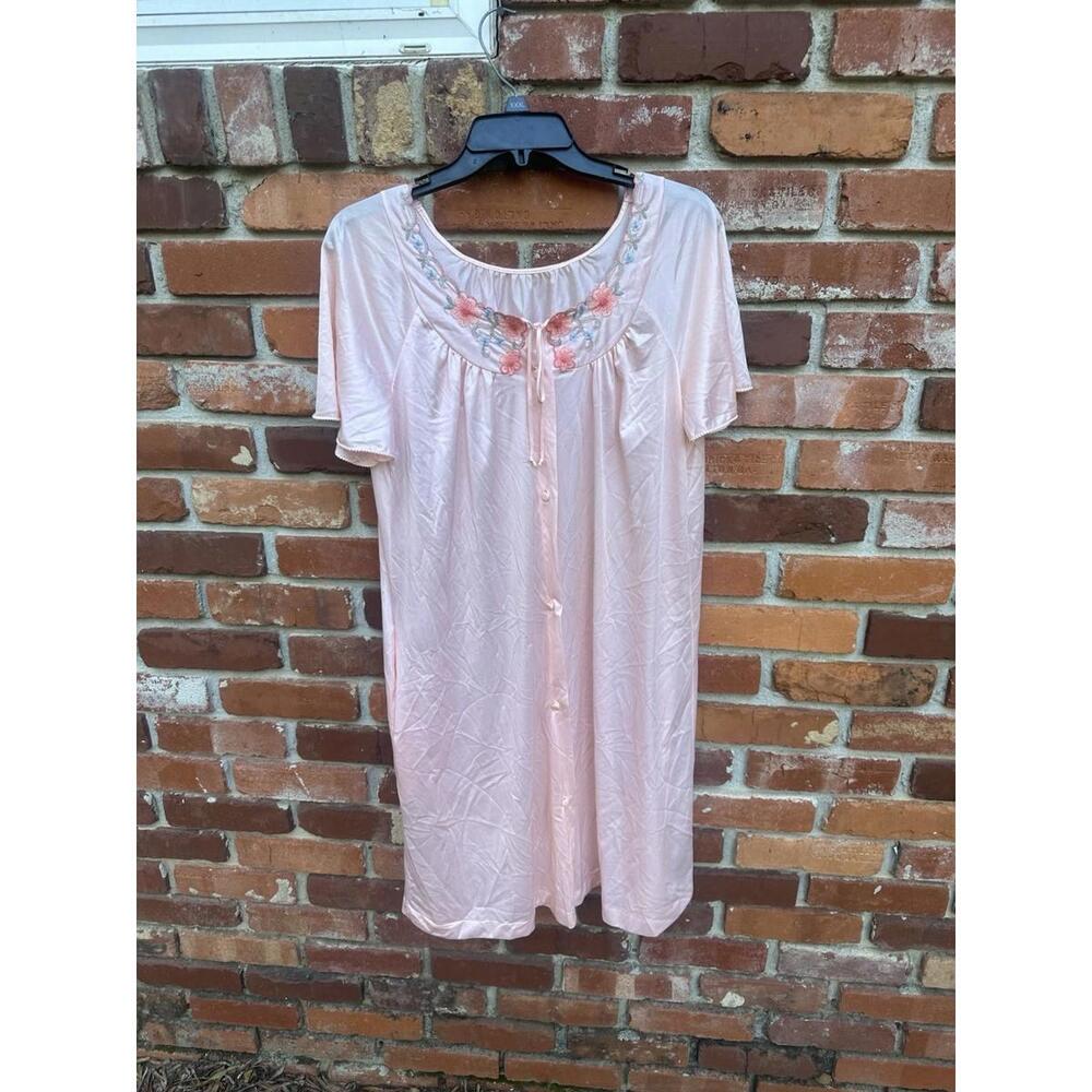 Vintage Women's Night Gown Lightweight Silky